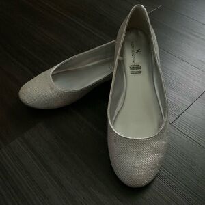 Worthington Silver FiFi Ballet Flats Size 9